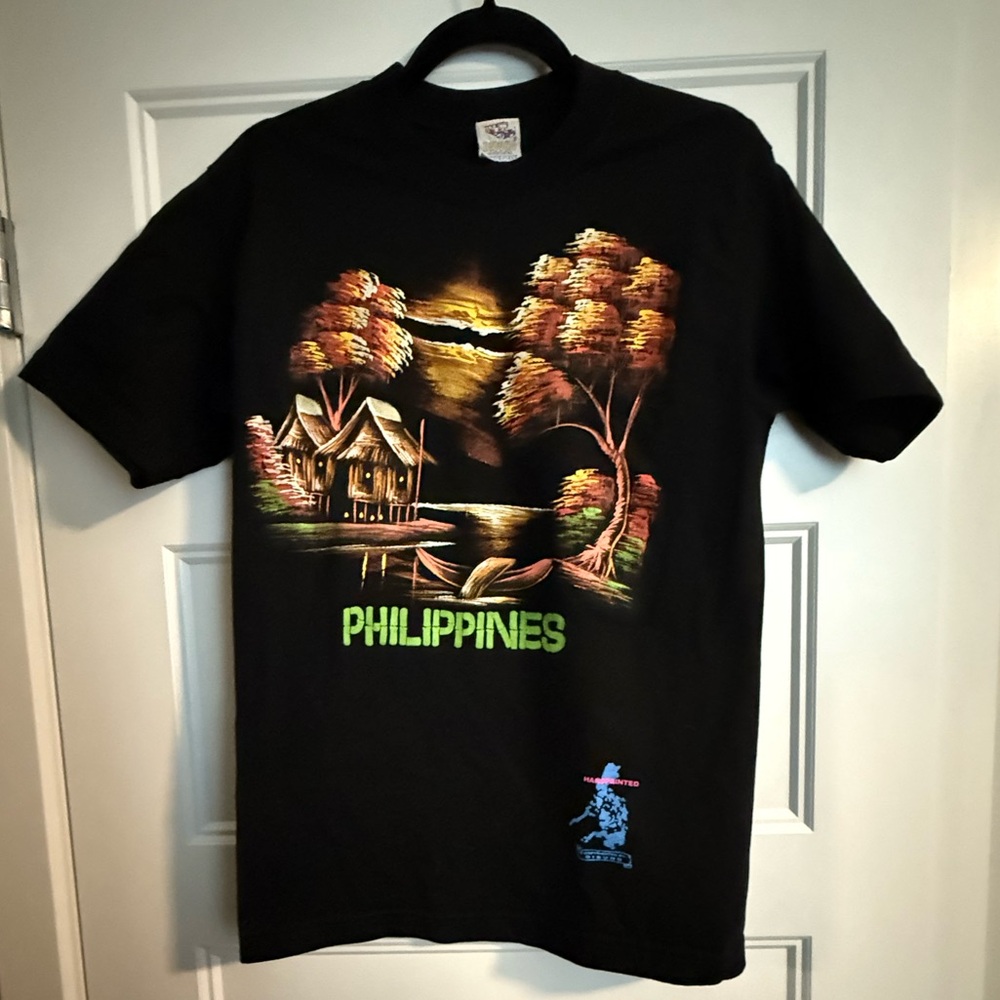 💚 SALE! DIBUHO HANDPAINTED Graphic Design Tee